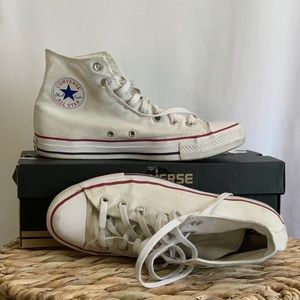 chuck taylor optical white